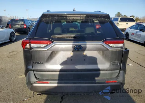 2021 Toyota Rav4 Limited z USA, uszkodzony, nr VIN JTMD6RFVXMD021640